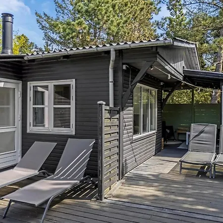 بيت للعطل 3 Bedroom Amazing In *