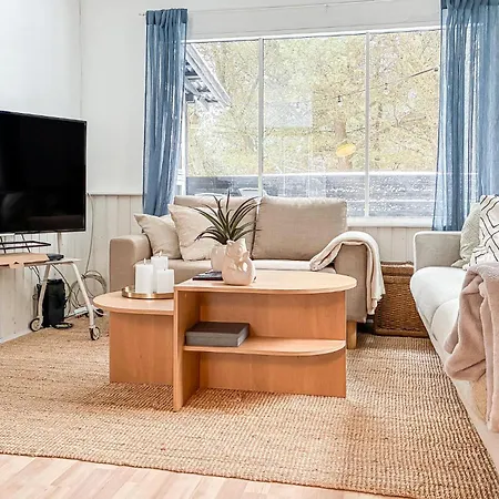 3 Bedroom Amazing In Prázdninový dům Romo