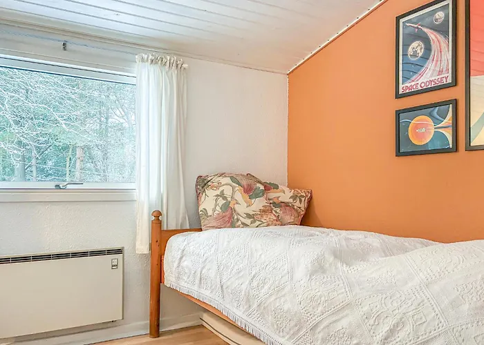 3 Bedroom Amazing In Casa vacanze Romo